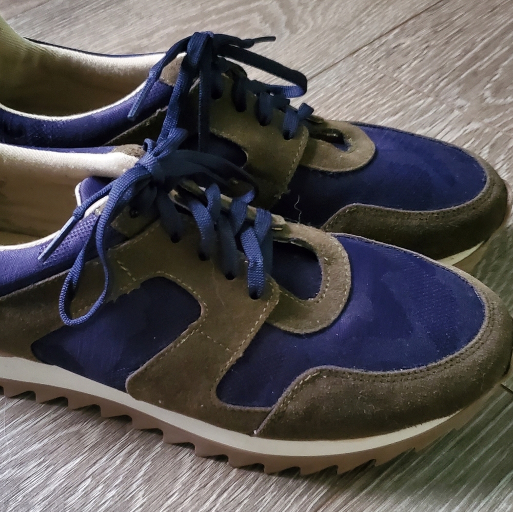 Charleston Shoe Company Womens sz 10 sneakers Chewie style Olive Navy Camo print